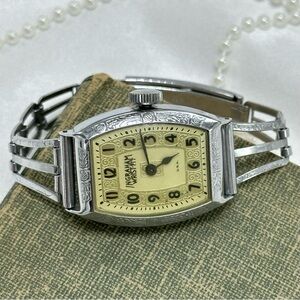 *SOLD* Vintage 1930's Art Deco Ingraham Wrist-Fit Wind Up Watch